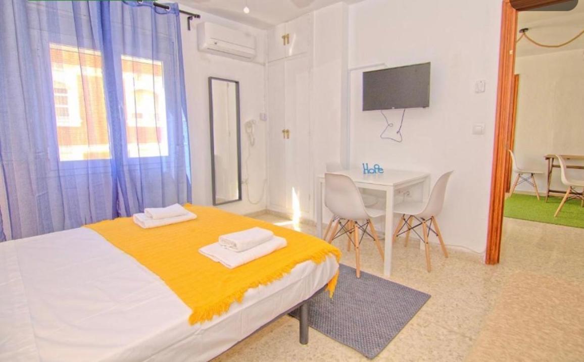 Low cost room Malaga Málaga Exterior foto
