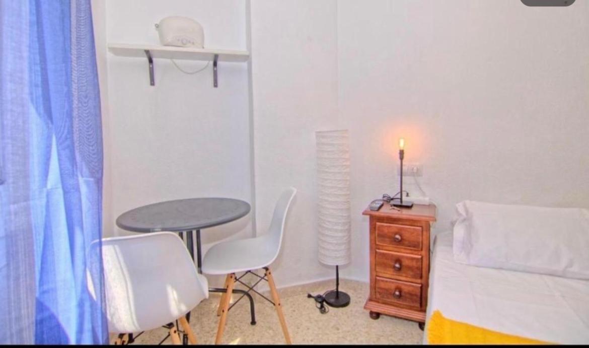Low cost room Malaga Málaga Exterior foto